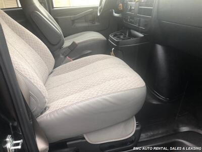 2024 Chevrolet Express LT 3500 - Photo 3 - Newport, KY 41071