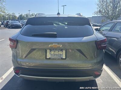 2025 Chevrolet Trax LT - Photo 3 - Newport, KY 41071