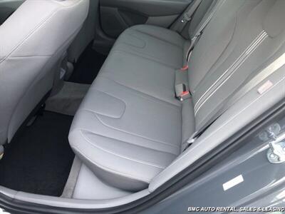 2024 Hyundai Elantra SEL - Photo 6 - Newport, KY 41071