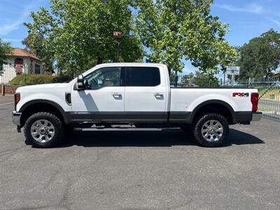 2017 Ford F-250 Super Duty Lariat Crew Cab*4X4*Lifted*Tow Package*   - Photo 11 - Fair Oaks, CA 95628