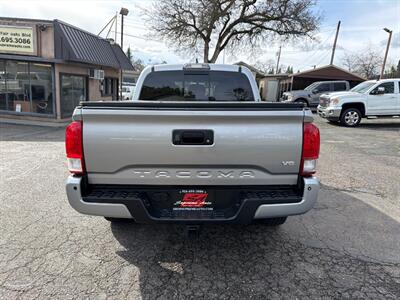 2017 Toyota Tacoma Double Cab TRD Off-Road*4X4*Rear Camera* - Photo 10 - Fair Oaks, CA 95628