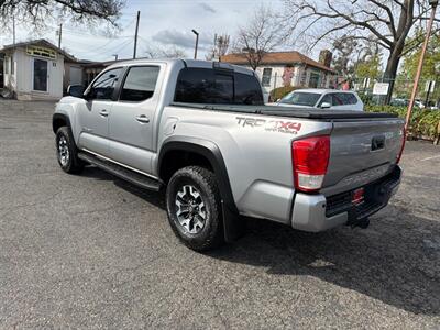 2017 Toyota Tacoma Double Cab TRD Off-Road*4X4*Rear Camera* - Photo 11 - Fair Oaks, CA 95628