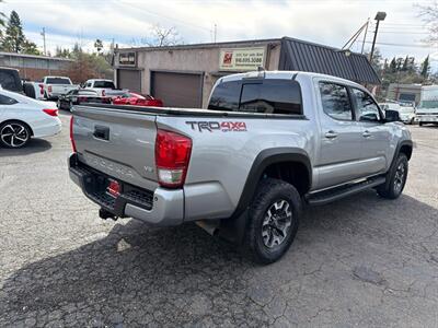 2017 Toyota Tacoma Double Cab TRD Off-Road*4X4*Rear Camera* - Photo 9 - Fair Oaks, CA 95628