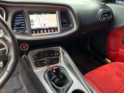 2016 Dodge Challenger SRT Hellcat*6 Speed Manual*Moon Roof*One Owner* - Photo 16 - Fair Oaks, CA 95628