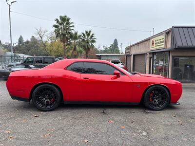 2016 Dodge Challenger SRT Hellcat*6 Speed Manual*Moon Roof*One Owner* - Photo 8 - Fair Oaks, CA 95628