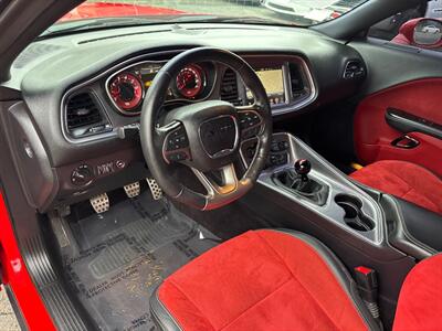 2016 Dodge Challenger SRT Hellcat*6 Speed Manual*Moon Roof*One Owner* - Photo 15 - Fair Oaks, CA 95628