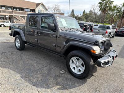 2022 Jeep Gladiator Sport S *4X4*Rear Camera*Hard Top*One Owner* - Photo 6 - Fair Oaks, CA 95628