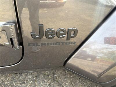 2022 Jeep Gladiator Sport S *4X4*Rear Camera*Hard Top*One Owner* - Photo 28 - Fair Oaks, CA 95628