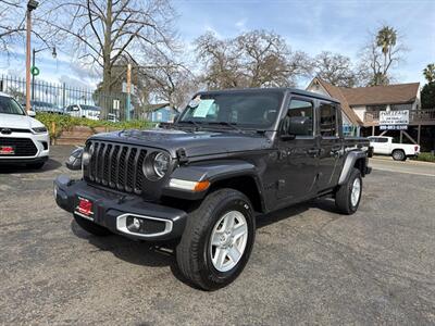 2022 Jeep Gladiator Sport S *4X4*Rear Camera*Hard Top*One Owner* - Photo 3 - Fair Oaks, CA 95628