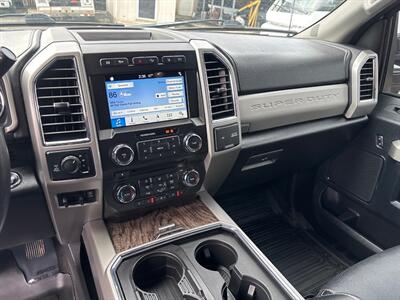 2018 Ford F-250 Super Duty Lariat SuperCrew*4X4*Tow Package*Moon Roof*FX4* - Photo 16 - Fair Oaks, CA 95628
