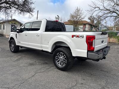 2018 Ford F-250 Super Duty Lariat SuperCrew*4X4*Tow Package*Moon Roof*FX4* - Photo 10 - Fair Oaks, CA 95628