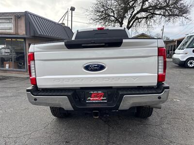 2018 Ford F-250 Super Duty Lariat SuperCrew*4X4*Tow Package*Moon Roof*FX4* - Photo 9 - Fair Oaks, CA 95628