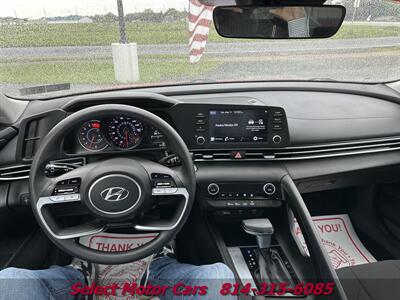 2021 Hyundai Elantra SEL   - Photo 17 - Erie, PA 16505