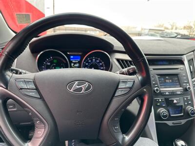 2015 Hyundai SONATA Hybrid   - Photo 11 - Albuquerque, NM 87107