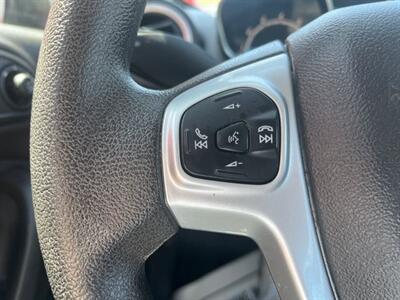 2019 Ford Fiesta SE   - Photo 14 - Albuquerque, NM 87107