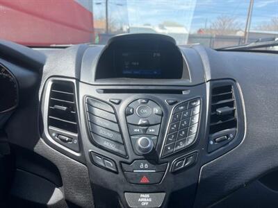 2019 Ford Fiesta SE   - Photo 16 - Albuquerque, NM 87107
