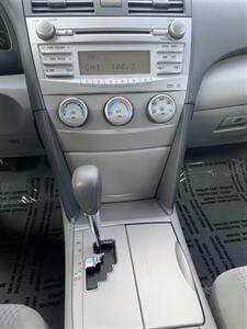 2011 Toyota Camry LE - Photo 21 - Palatine, IL 60074