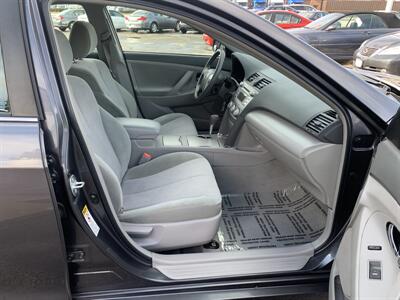 2011 Toyota Camry LE - Photo 12 - Palatine, IL 60074