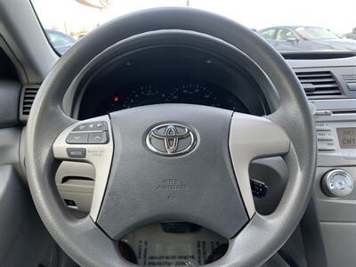 2011 Toyota Camry LE - Photo 16 - Palatine, IL 60074