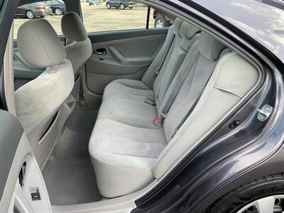 2011 Toyota Camry LE - Photo 14 - Palatine, IL 60074