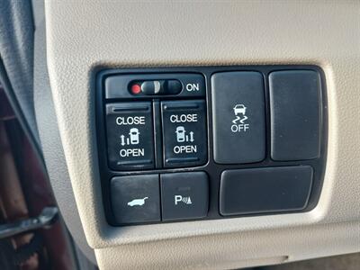 2013 Honda Odyssey Touring   - Photo 11 - Palatine, IL 60074