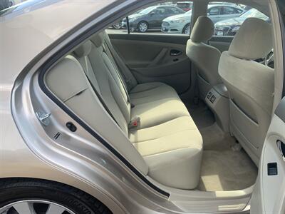 2007 Toyota Camry Hybrid   - Photo 11 - Palatine, IL 60074