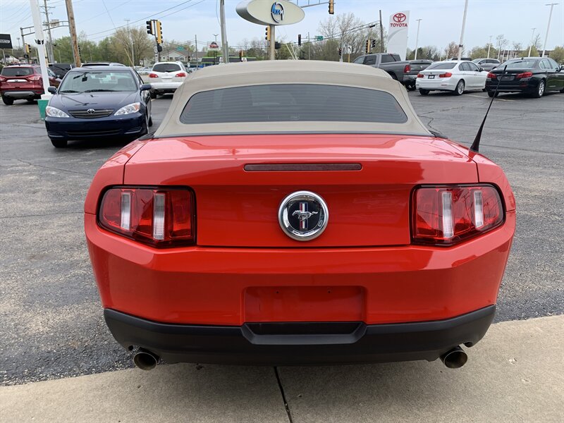 2011 Ford Mustang V6 photo