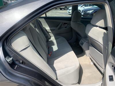 2009 Toyota Camry LE   - Photo 12 - Palatine, IL 60074