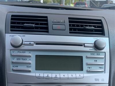 2009 Toyota Camry LE   - Photo 19 - Palatine, IL 60074