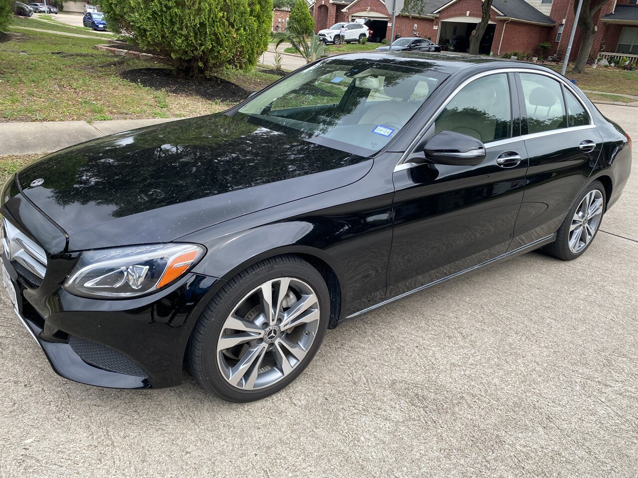 2018 Mercedes-Benz C 300 LEATHER ROOF NAVI HEATED SEATS ONLY 61K MLS   - Photo 11 - Houston, TX 77031