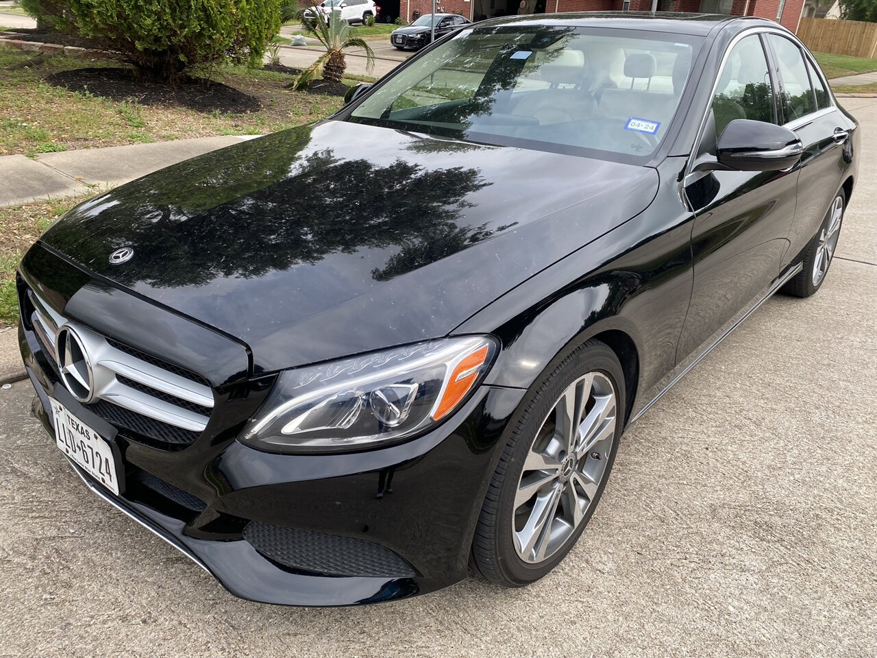 2018 Mercedes-Benz C 300 LEATHER ROOF NAVI HEATED SEATS ONLY 61K MLS   - Photo 1 - Houston, TX 77031