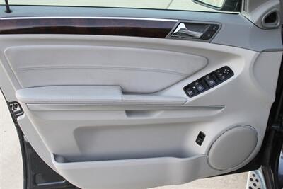 2012 Mercedes-Benz GL 450 4MATIC 2 ROOFS HEATED SEATS NAV REARCAM   - Photo 68 - Houston, TX 77031
