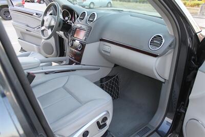 2012 Mercedes-Benz GL 450 4MATIC 2 ROOFS HEATED SEATS NAV REARCAM   - Photo 30 - Houston, TX 77031