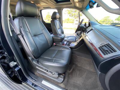2012 Cadillac Escalade ESV PREMIUM AWD NAV CAM DVD HEATED SEATS 3rd ROW   - Photo 37 - Houston, TX 77031