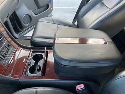 2012 Cadillac Escalade ESV PREMIUM AWD NAV CAM DVD HEATED SEATS 3rd ROW   - Photo 55 - Houston, TX 77031