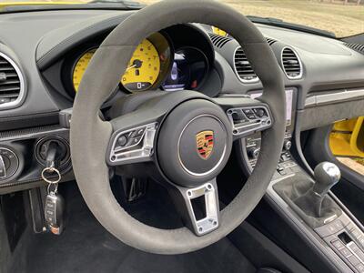 2023 Porsche 718 SPYDER FULL BUCKET SEATS PCCB MANUAL ONLY 7K MILES   - Photo 51 - Houston, TX 77031
