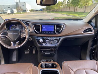 2017 Chrysler Pacifica LIMITED NAV PANO 20 " WHLS BLIND SPOT ADAP CRUISE   - Photo 39 - Houston, TX 77031