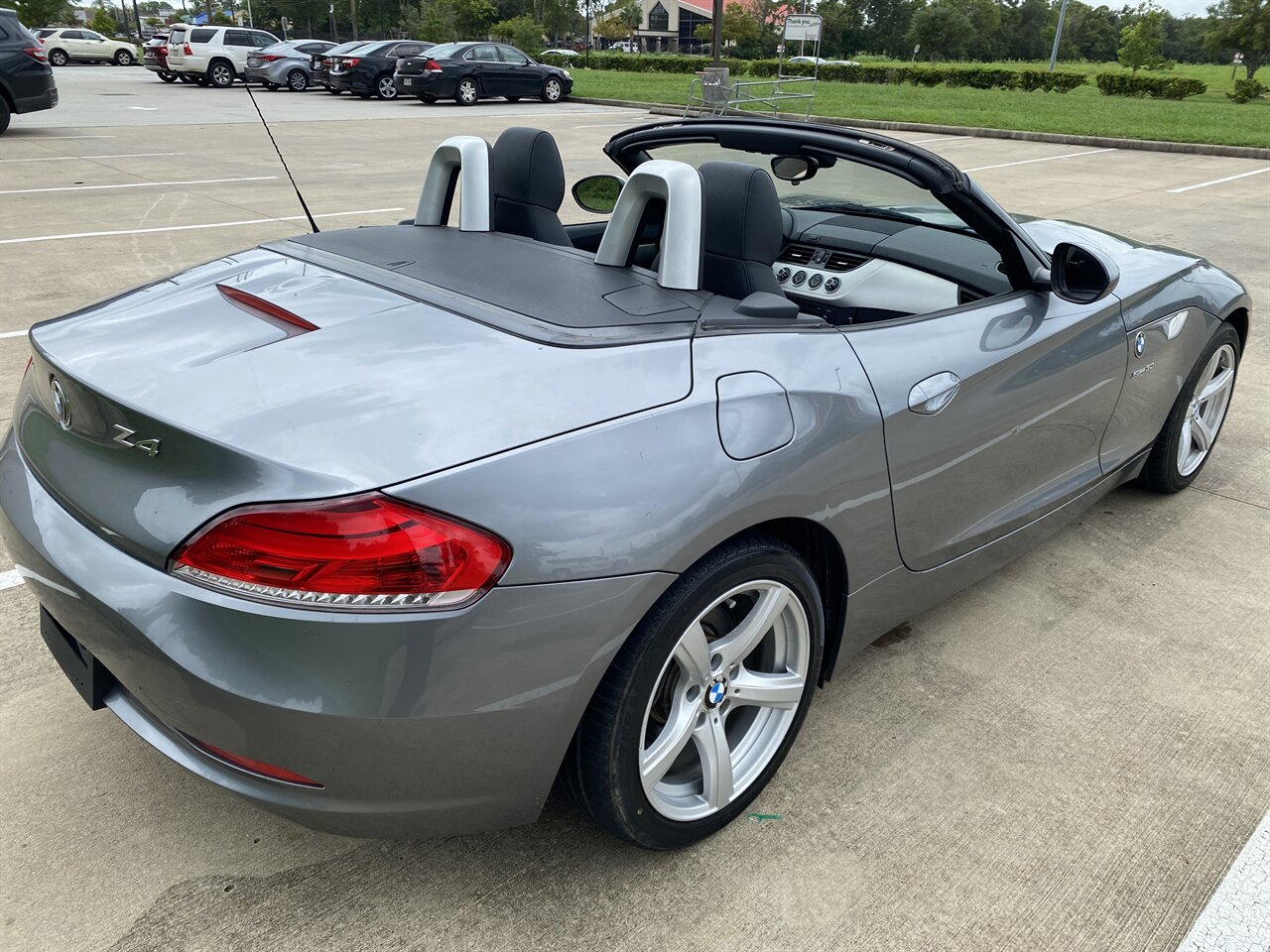 2011 BMW Z4 sDrive30i CONVERTIBLE HEATED SEATS ONLY 40K MILES   - Photo 12 - Houston, TX 77031