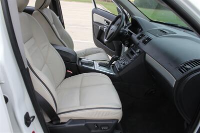 2013 Volvo XC90 3.2 R-DESIGN NAV REARCAM BLIS HEATED SEATS 3rd ROW   - Photo 48 - Houston, TX 77031