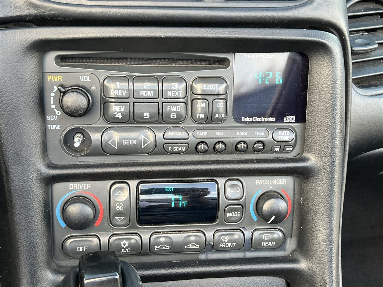 2002 Chevrolet Corvette CONVERTIBLE AUTO MICHELIN TIRES AUTO ONLY 82K MLS - Photo 52 - Houston, TX 77031