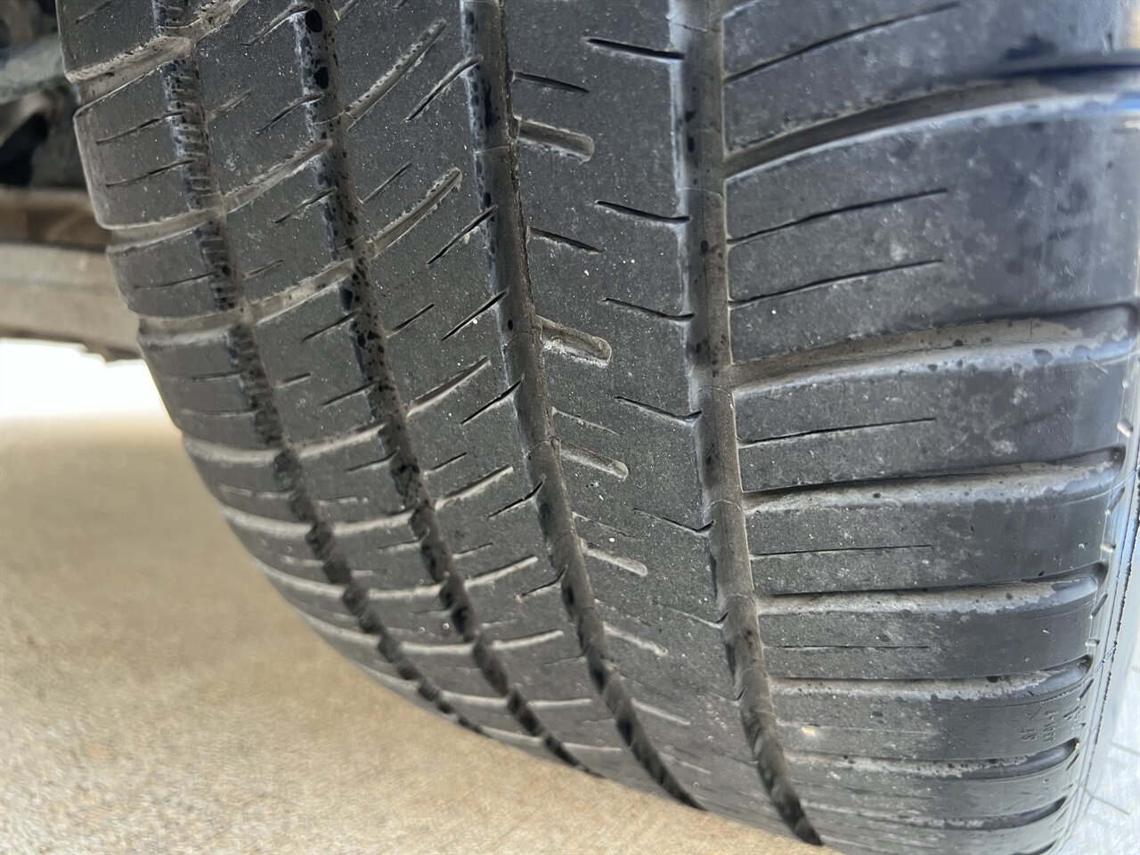 2002 Chevrolet Corvette CONVERTIBLE AUTO MICHELIN TIRES AUTO ONLY 82K MLS - Photo 29 - Houston, TX 77031