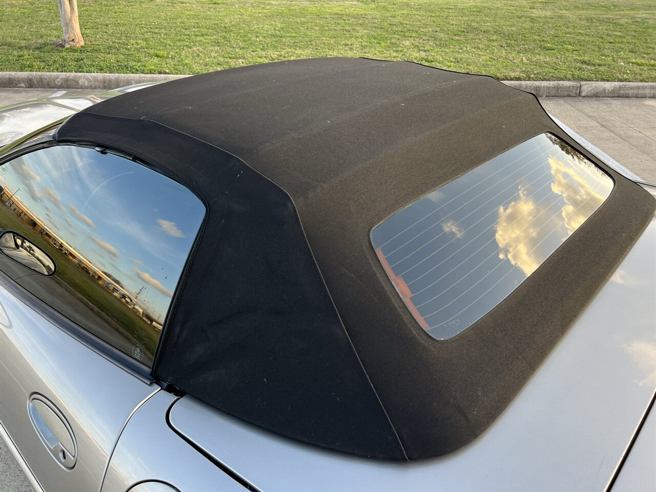 2002 Chevrolet Corvette CONVERTIBLE AUTO MICHELIN TIRES AUTO ONLY 82K MLS - Photo 18 - Houston, TX 77031