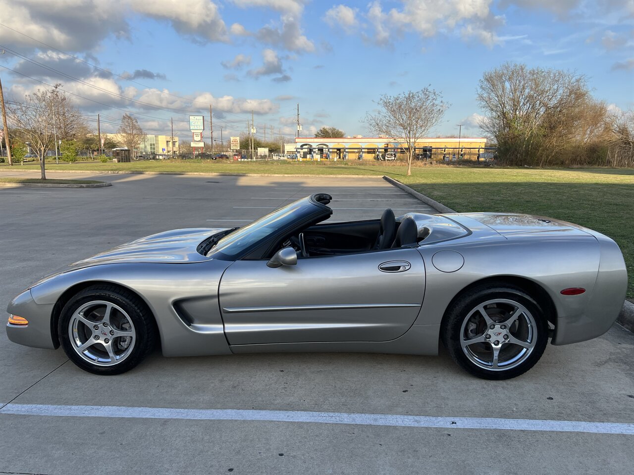 2002 Chevrolet Corvette CONVERTIBLE AUTO MICHELIN TIRES AUTO ONLY 82K MLS - Photo 5 - Houston, TX 77031