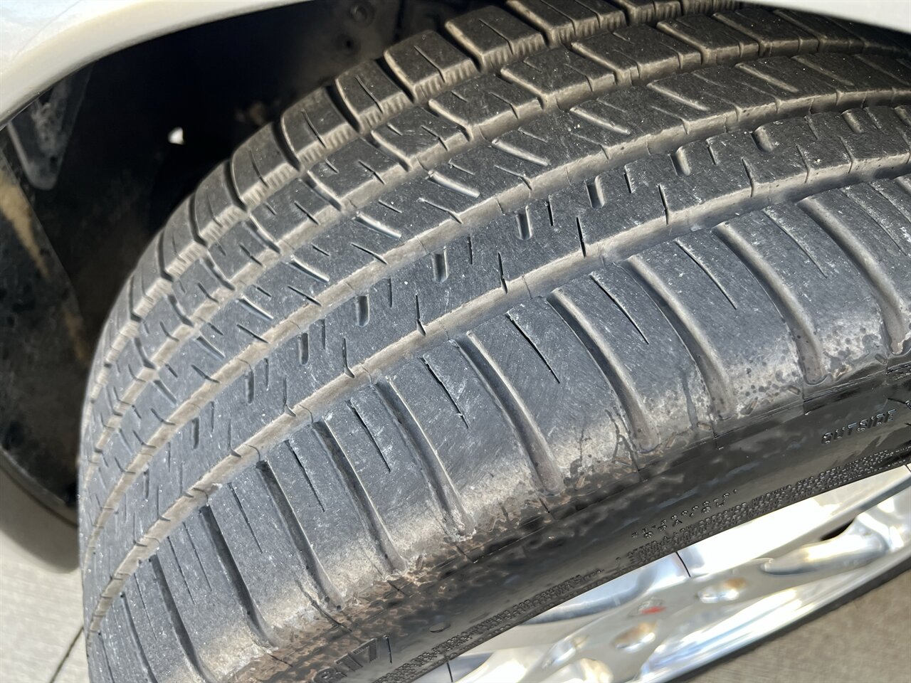 2002 Chevrolet Corvette CONVERTIBLE AUTO MICHELIN TIRES AUTO ONLY 82K MLS - Photo 26 - Houston, TX 77031