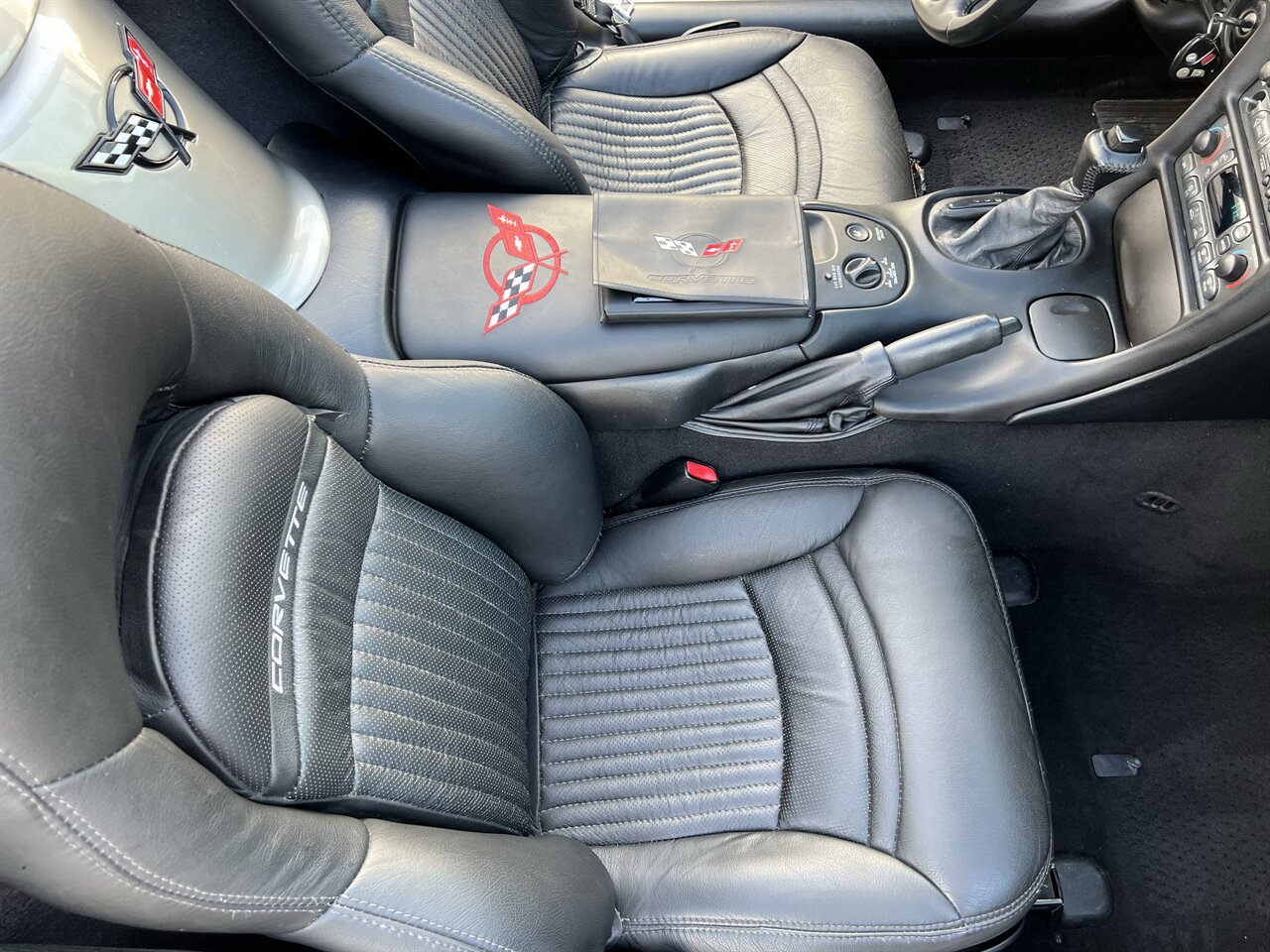 2002 Chevrolet Corvette CONVERTIBLE AUTO MICHELIN TIRES AUTO ONLY 82K MLS - Photo 50 - Houston, TX 77031