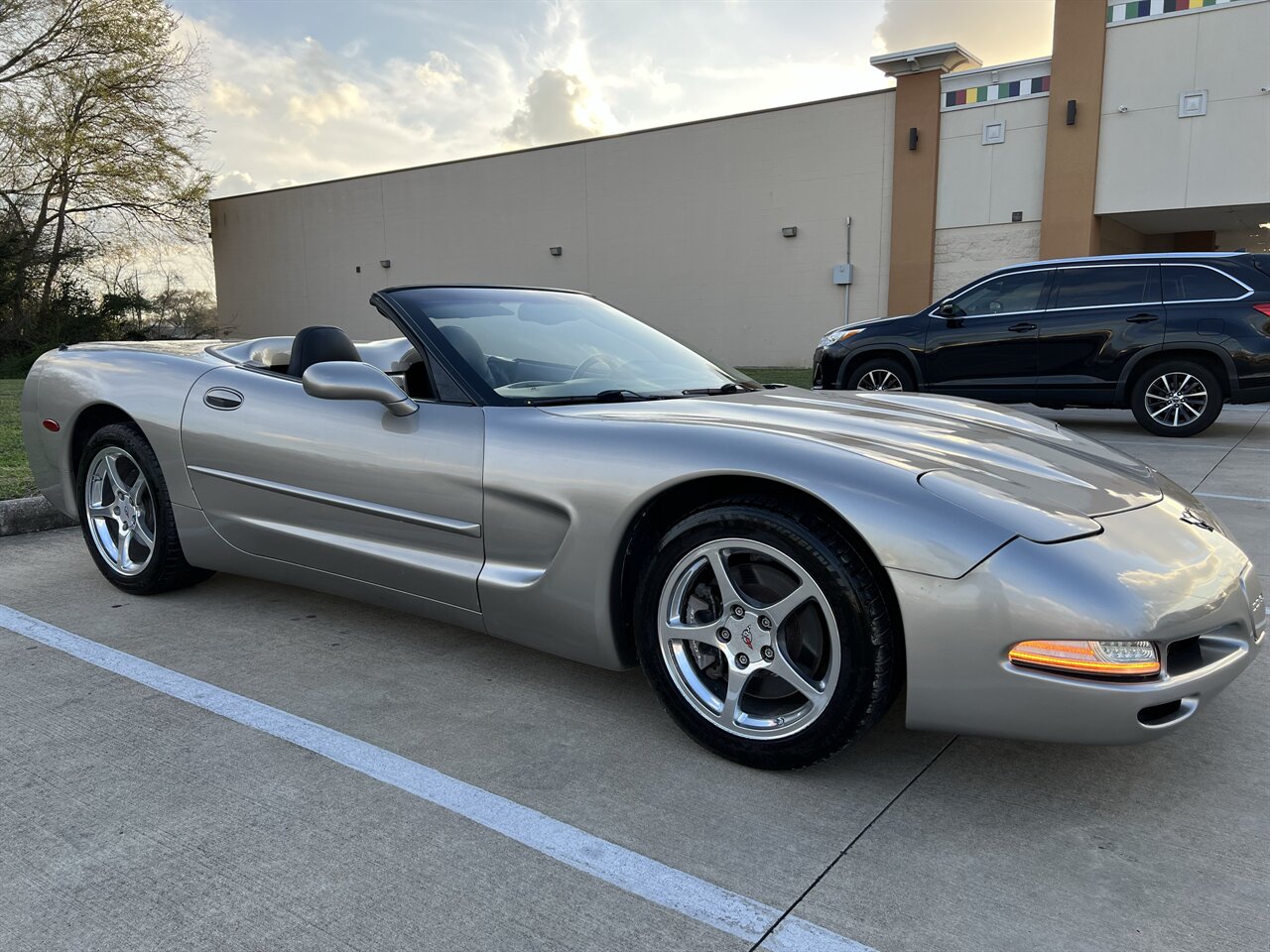 2002 Chevrolet Corvette CONVERTIBLE AUTO MICHELIN TIRES AUTO ONLY 82K MLS - Photo 12 - Houston, TX 77031