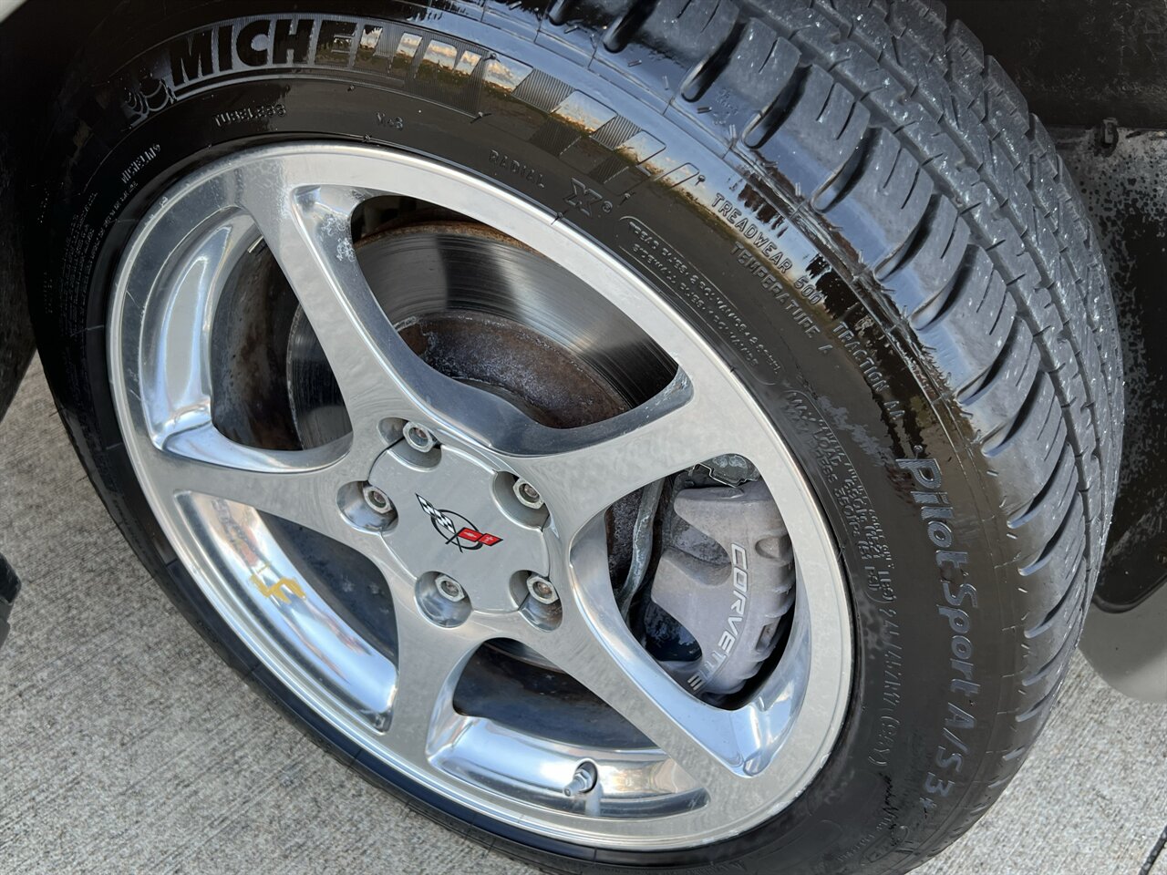 2002 Chevrolet Corvette CONVERTIBLE AUTO MICHELIN TIRES AUTO ONLY 82K MLS - Photo 31 - Houston, TX 77031