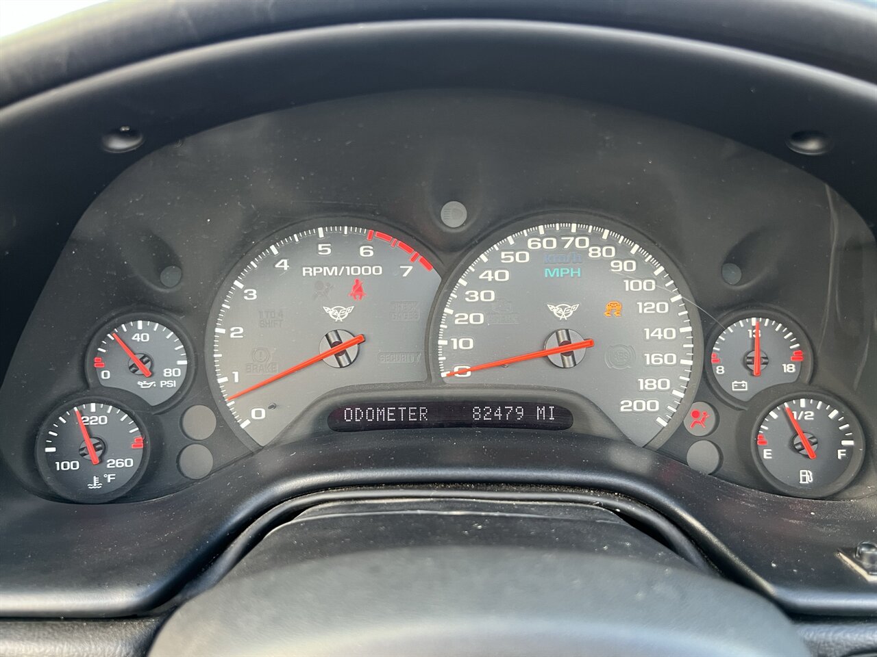 2002 Chevrolet Corvette CONVERTIBLE AUTO MICHELIN TIRES AUTO ONLY 82K MLS - Photo 42 - Houston, TX 77031