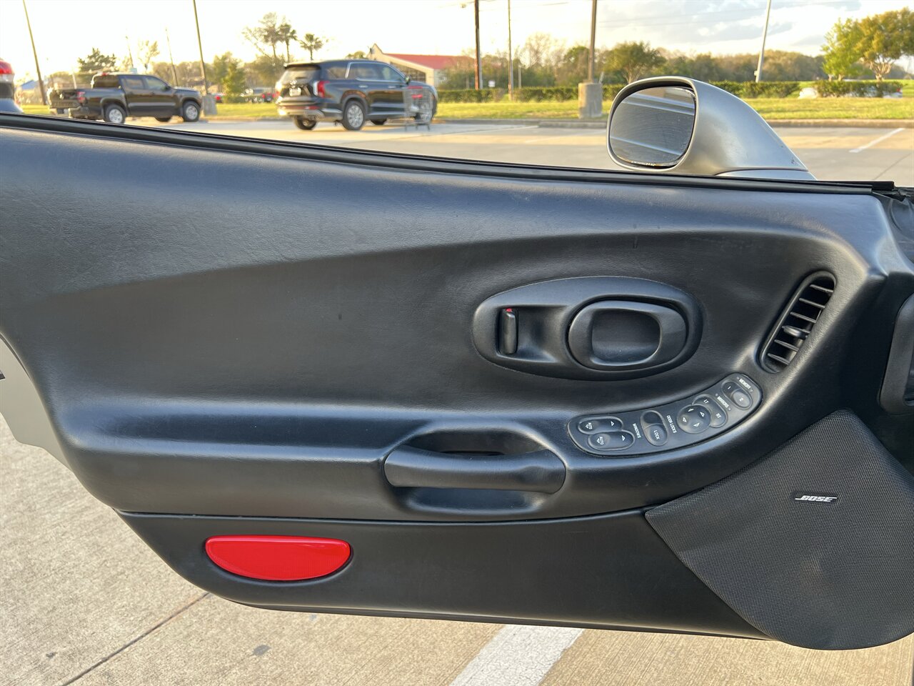 2002 Chevrolet Corvette CONVERTIBLE AUTO MICHELIN TIRES AUTO ONLY 82K MLS - Photo 54 - Houston, TX 77031