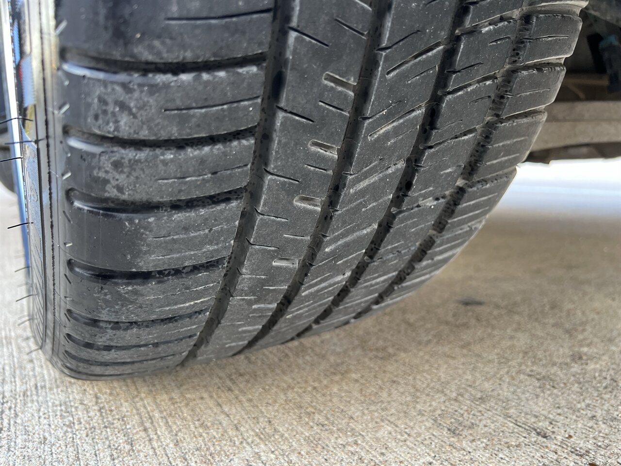 2002 Chevrolet Corvette CONVERTIBLE AUTO MICHELIN TIRES AUTO ONLY 82K MLS - Photo 30 - Houston, TX 77031